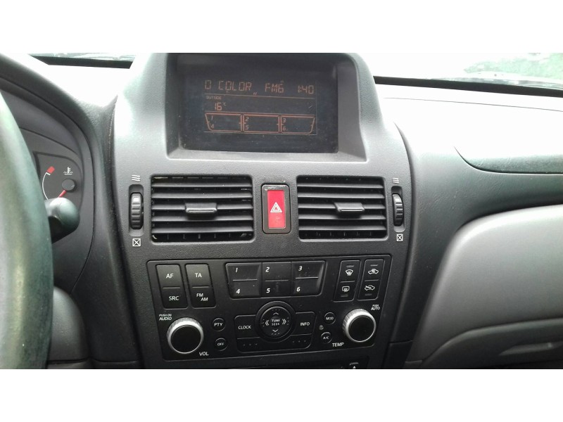 nissan almera (n16/e) del año 2003