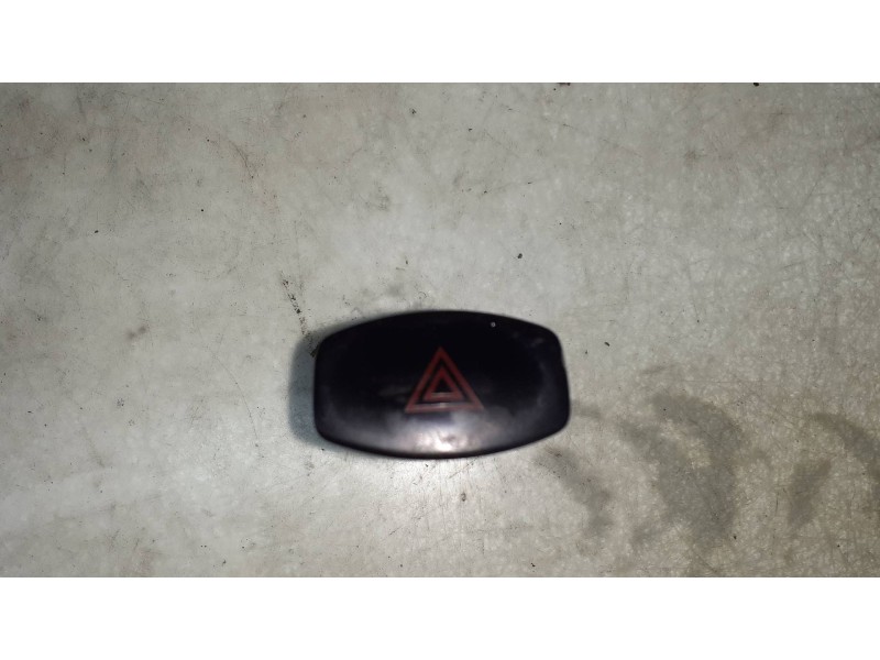 Recambio de warning para chevrolet lacetti cdx referencia OEM IAM 864W0140  CONECTOR 8 PINES