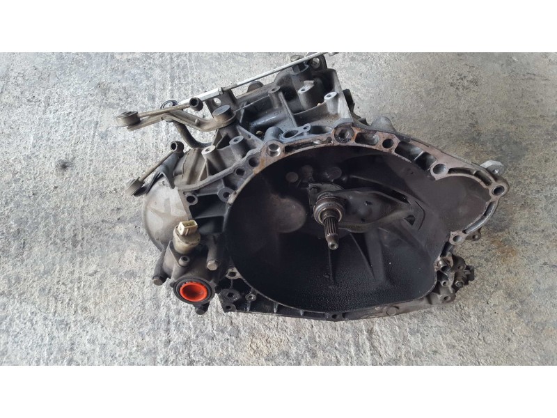 Recambio de caja cambios para peugeot 206 berlina x-line referencia OEM IAM 20DL72  5 VELOCIDADES
