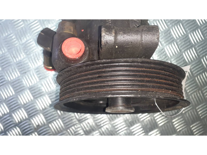 Recambio de bomba direccion para ford focus berlina (cak) ghia referencia OEM IAM HBDVC  8ME2202