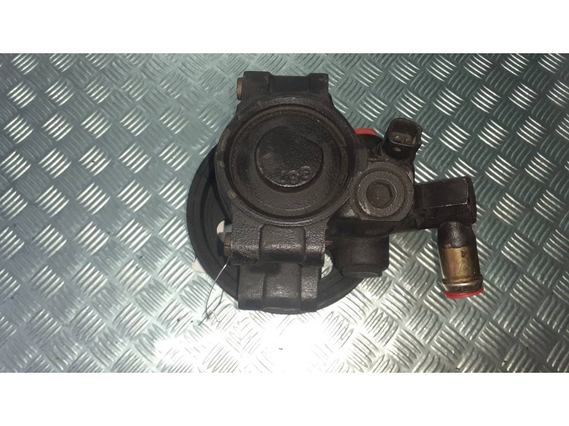 Recambio de bomba direccion para ford focus berlina (cak) ghia referencia OEM IAM HBDVC  8ME2202