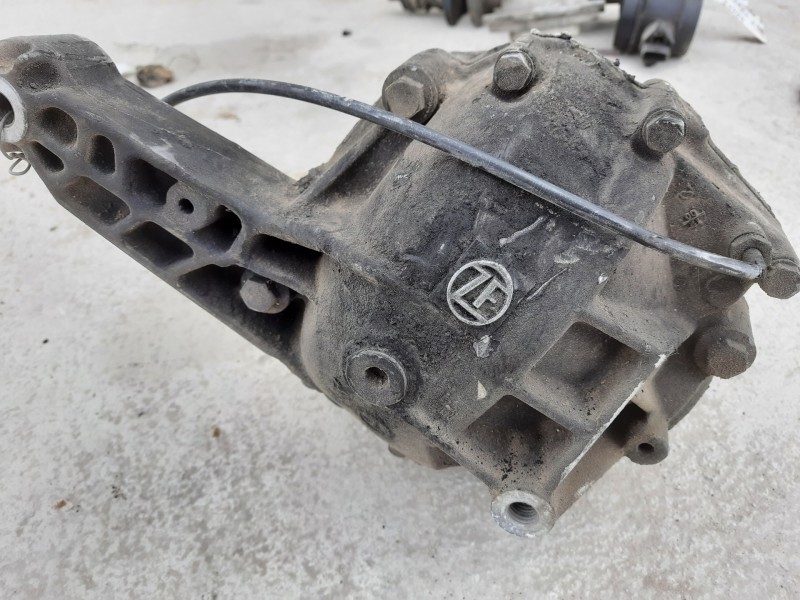 Recambio de diferencial delantero para mercedes-benz clase m (w163) 270 cdi (163.113) referencia OEM IAM 01047040  