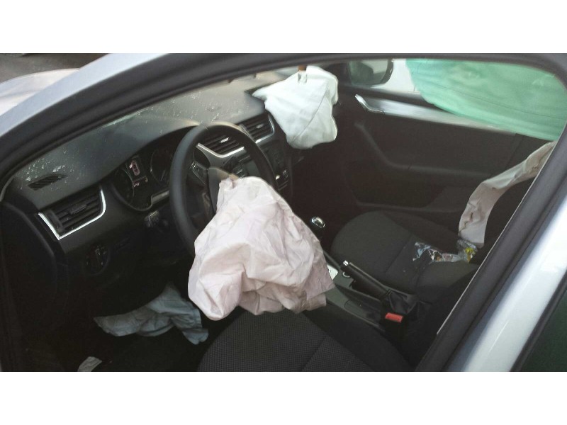 skoda octavia lim. (5e3) del año 2014