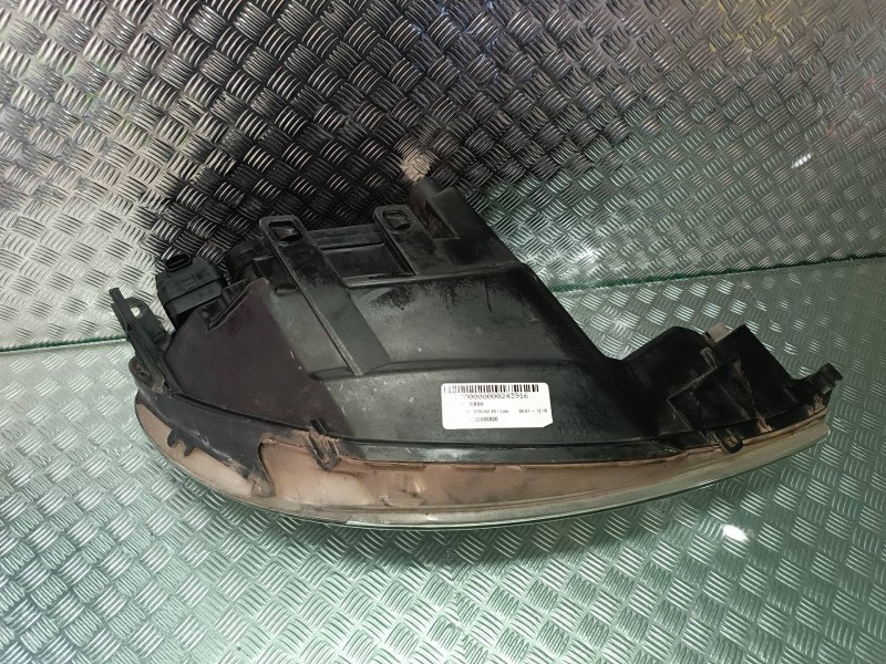 Recambio de faro izquierdo para peugeot 206 berlina xs-line referencia OEM IAM 9628666880 89001771 