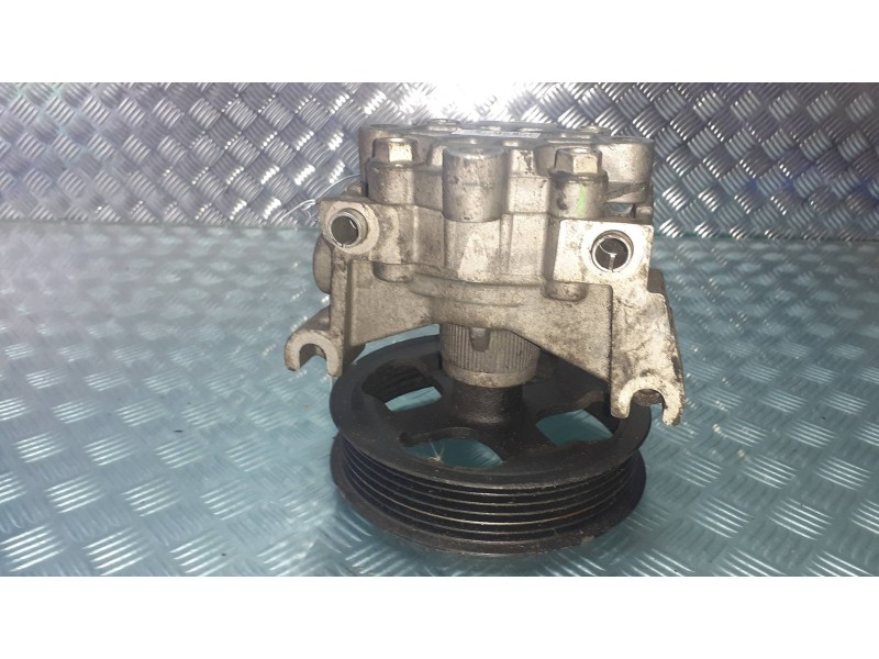 Recambio de bomba direccion para ford transit connect (tc7) furg. referencia OEM IAM 2T143A696AG  