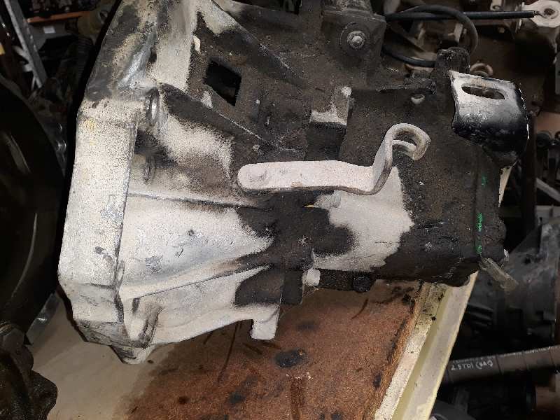 Recambio de caja cambios para seat marbella 0.9 referencia OEM IAM   4 VELOCIDADES