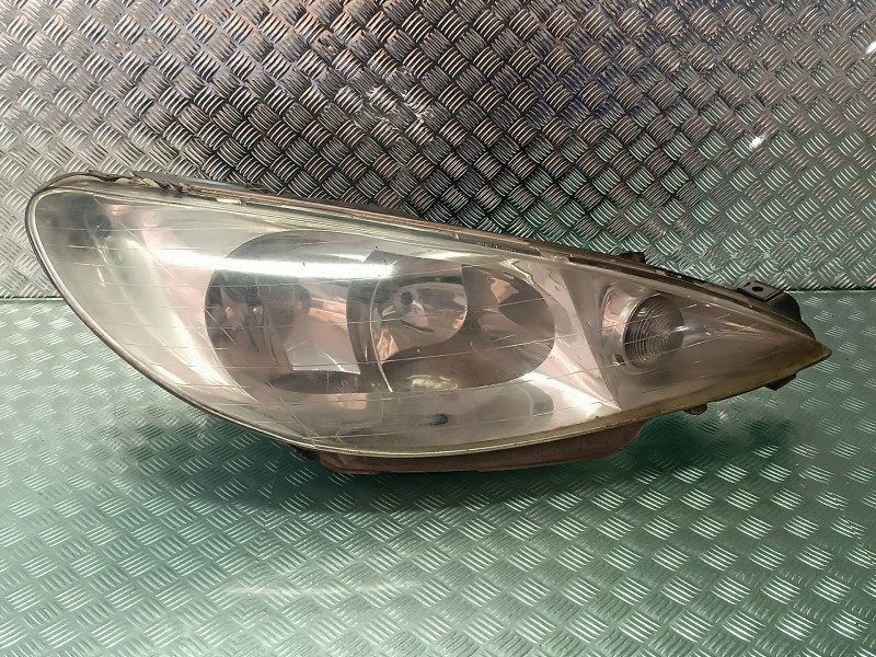 Recambio de faro derecho para peugeot 206 berlina xs-line referencia OEM IAM 89000520  