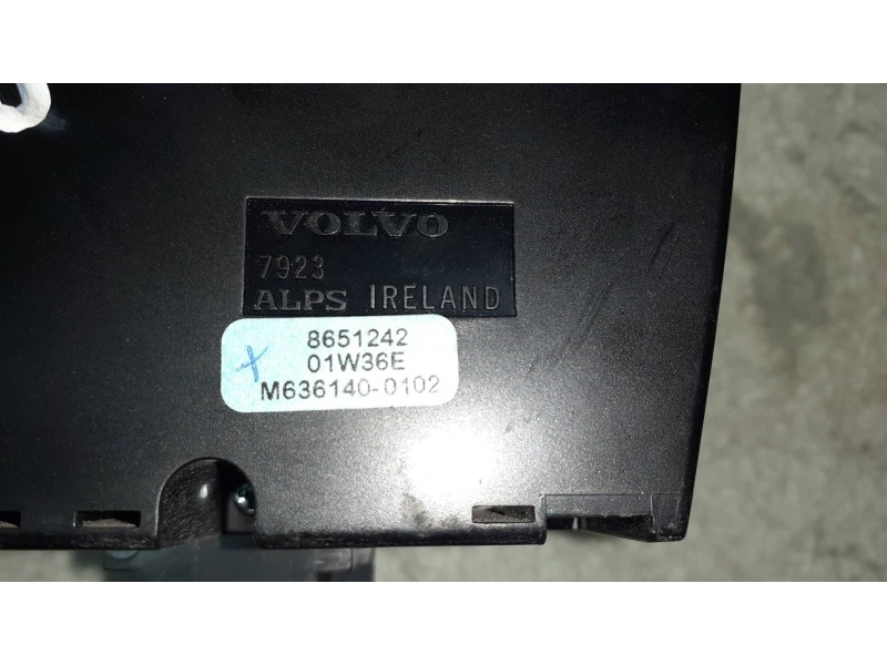 Recambio de mando calefaccion / aire acondicionado para volvo s60 berlina 2.4 d referencia OEM IAM 8651242  