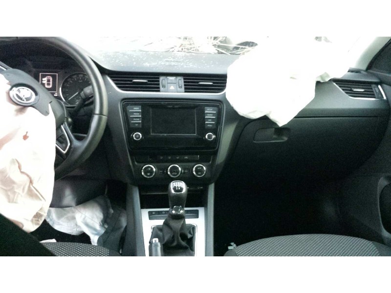 skoda octavia lim. (5e3) del año 2014