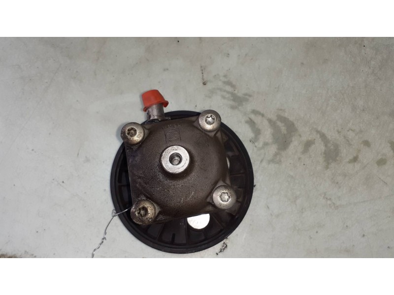 Recambio de bomba direccion para volvo s60 berlina 2.4 d referencia OEM IAM 7611332112  