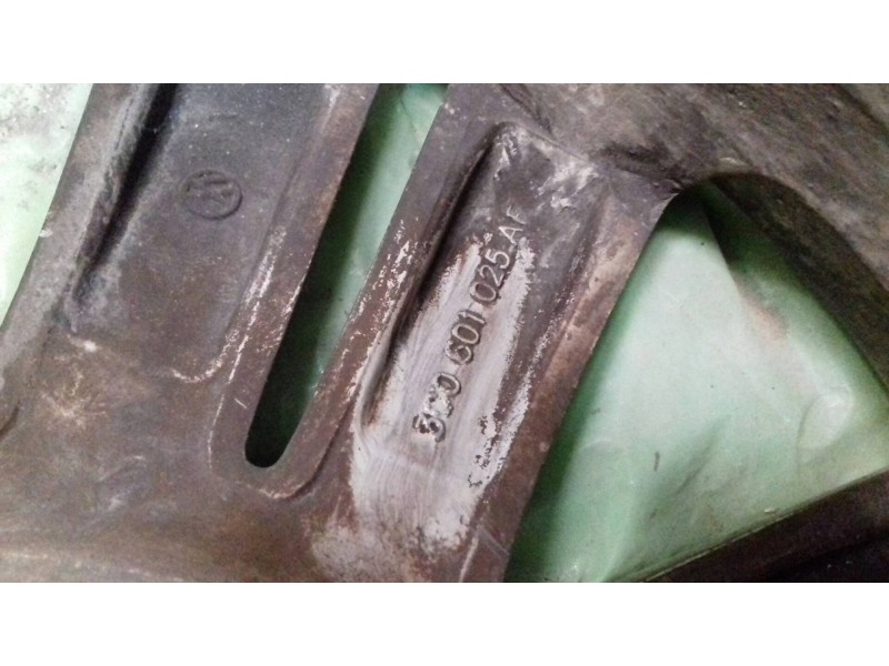 Recambio de juego llantas para volkswagen passat berlina (3c2) advance referencia OEM IAM 3C0601025AF 7JX16H2 ET45