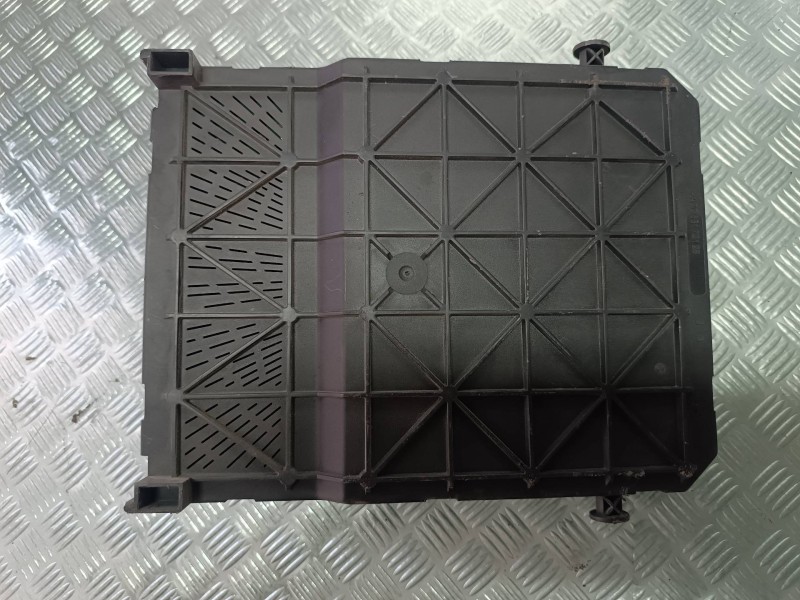 Recambio de caja reles / fusibles para peugeot 206 berlina xs-line referencia OEM IAM 9657999780 BSI E02 00 SIEMENS