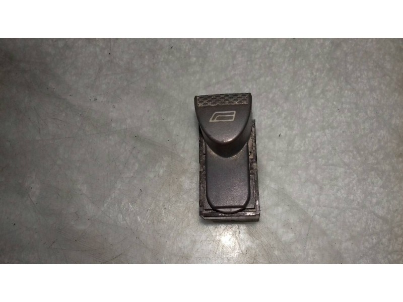 Recambio de mando elevalunas delantero izquierdo para lancia lybra berlina 2.0 lx referencia OEM IAM A223  