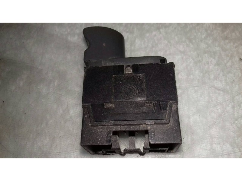 Recambio de mando elevalunas delantero izquierdo para lancia lybra berlina 2.0 lx referencia OEM IAM A223  