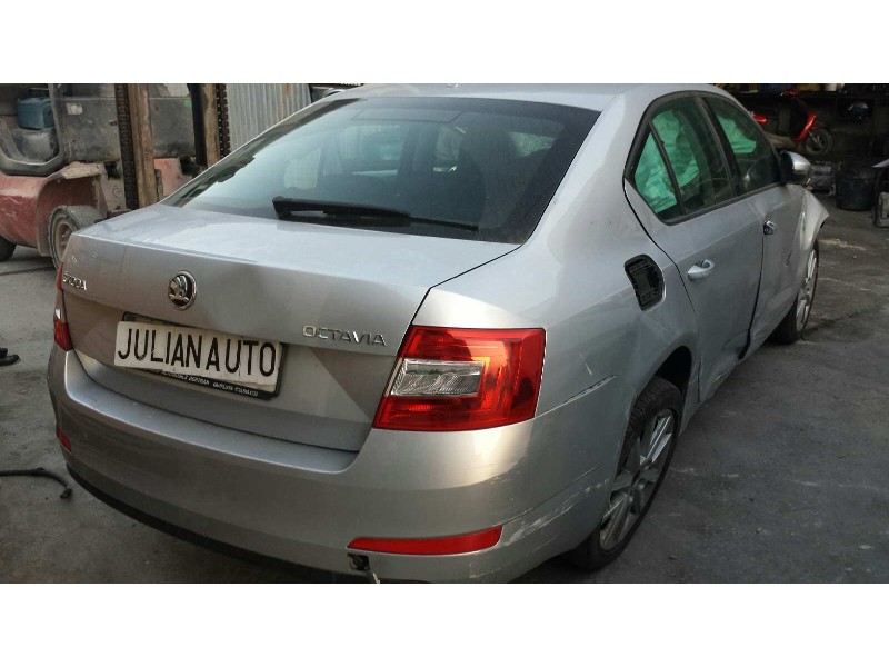 skoda octavia lim. (5e3) del año 2014