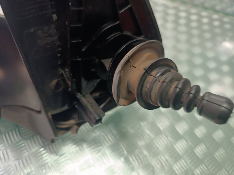 Recambio de retrovisor izquierdo para peugeot 206 berlina xs-line referencia OEM IAM 6465000  MANUAL