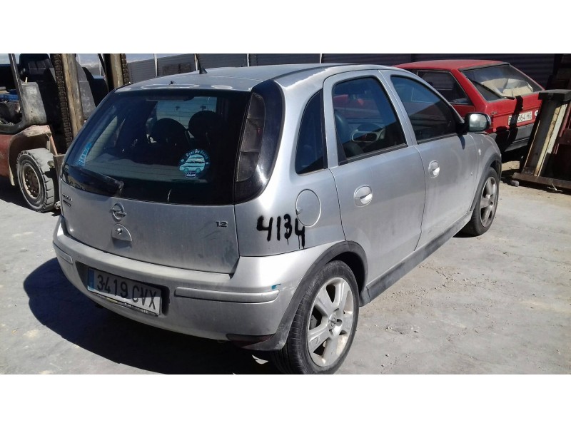 opel corsa c del año 2004