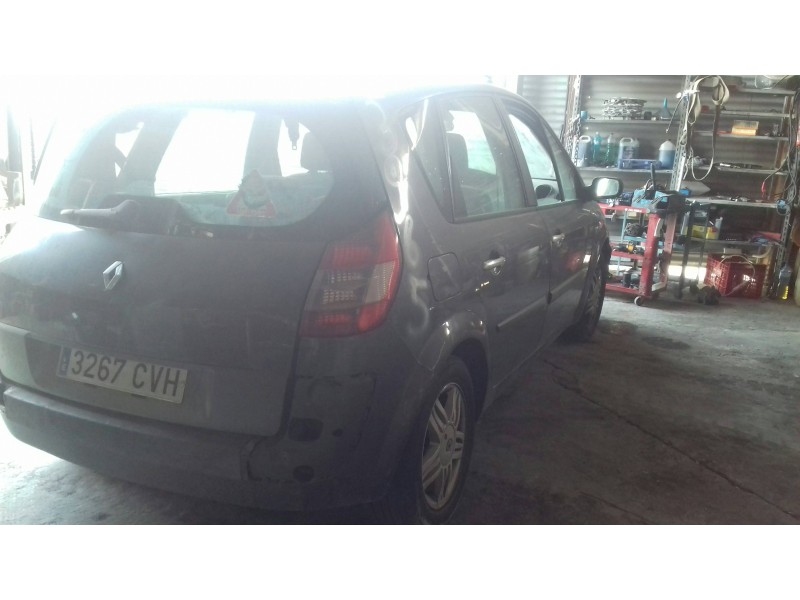 renault scenic ii del año 2004