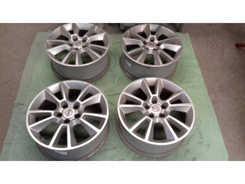 Recambio de juego llantas para opel astra h ber. cosmo referencia OEM IAM 551290562 7JX17 ET39