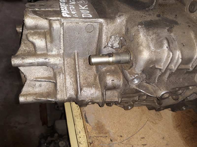 Recambio de caja cambios para volkswagen passat berlina (3b2) comfortline referencia OEM IAM DUK  5 VELOCIDADES