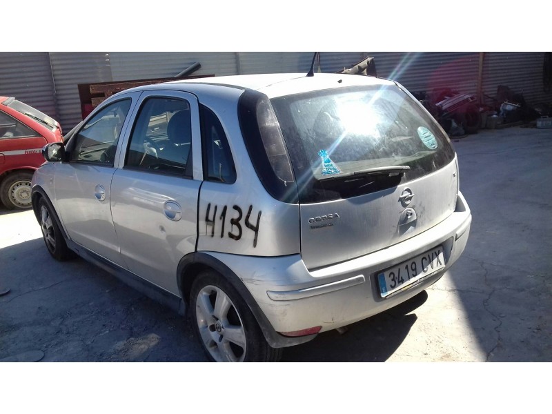 opel corsa c del año 2004
