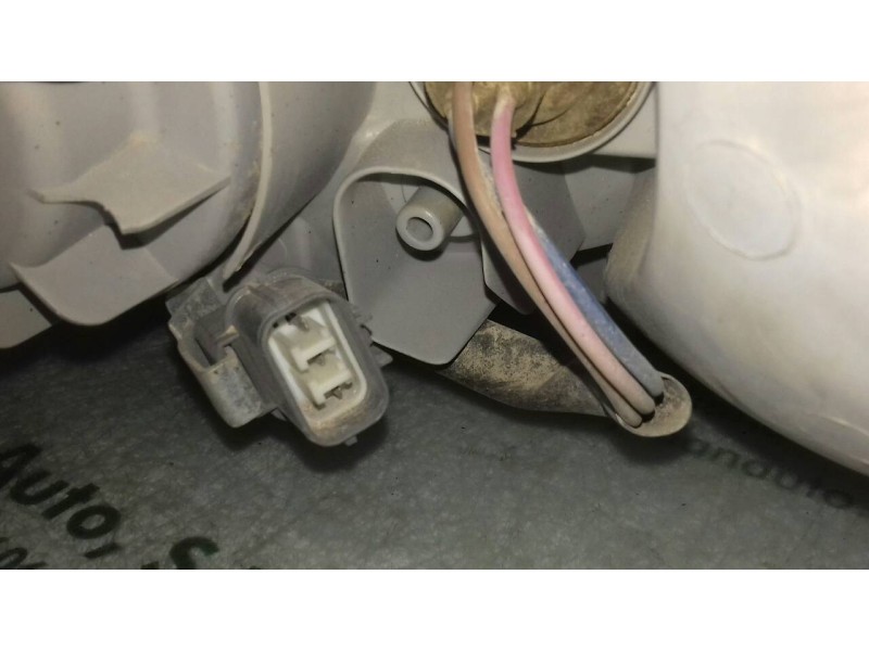 Recambio de faro derecho para tata safari 2.9d referencia OEM IAM 20010100R  LUMAX