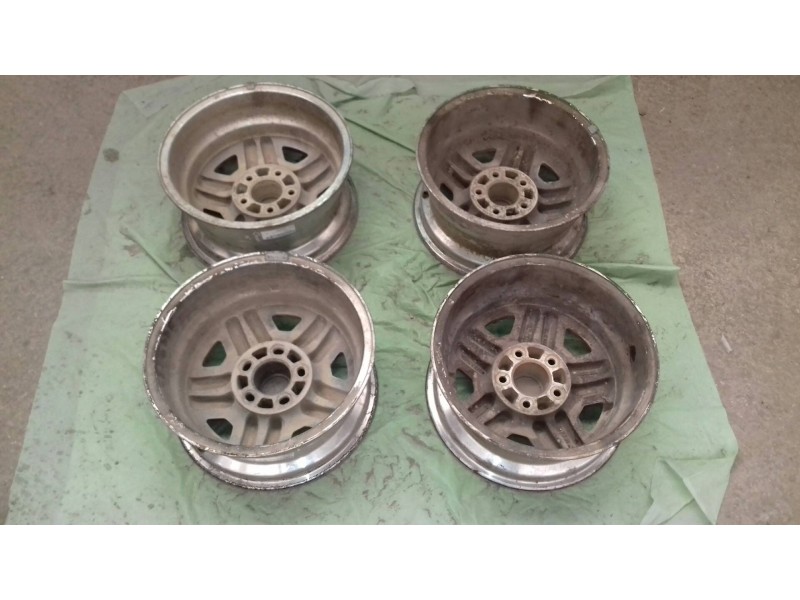 Recambio de juego llantas para chrysler jeep cherokee (j) 2.5 td referencia OEM IAM 8F8952003368 16X7J5 