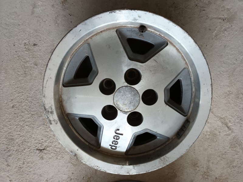 Recambio de juego llantas para chrysler jeep cherokee (j) 2.5 td referencia OEM IAM 8F8952003368 16X7J5 