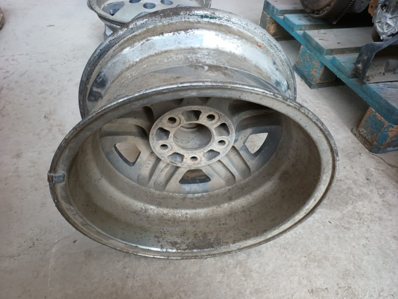 Recambio de juego llantas para chrysler jeep cherokee (j) 2.5 td referencia OEM IAM 8F8952003368 16X7J5 