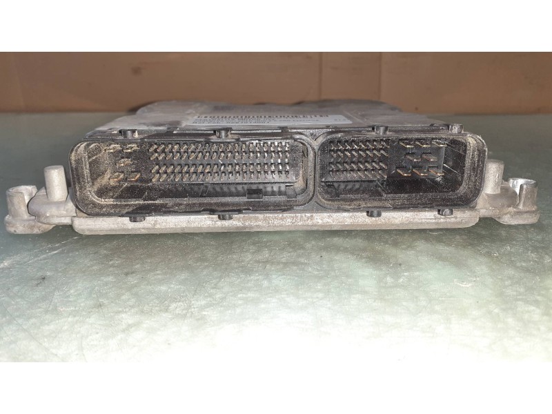 Recambio de centralita motor uce para chrysler voyager (rg) 2.5 crd executive referencia OEM IAM 0281013001  