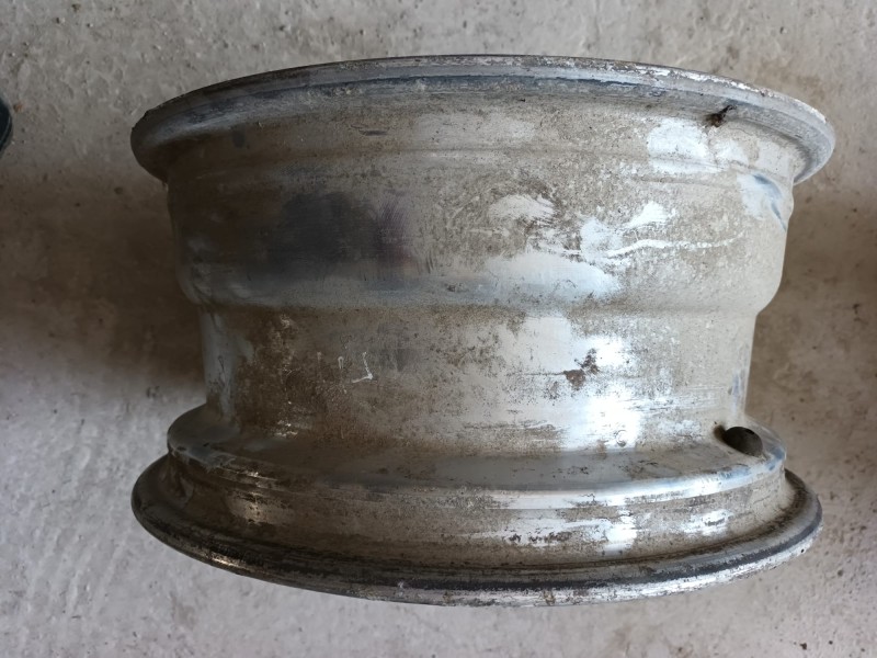 Recambio de juego llantas para chrysler jeep cherokee (j) 2.5 td referencia OEM IAM 8F8952003368 16X7J5 