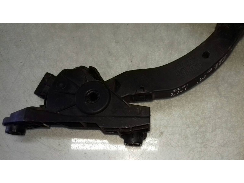 Recambio de potenciometro pedal para kia cee´d concept referencia OEM IAM 327003  