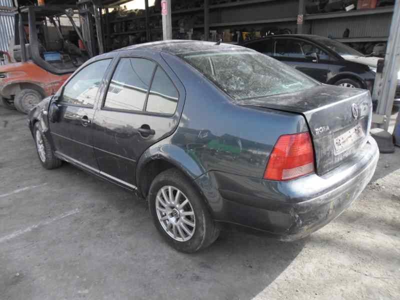volkswagen bora berlina (1j2) del año 2003