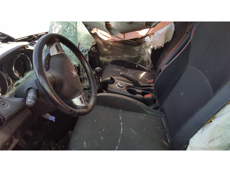 peugeot 4007 del año 2010