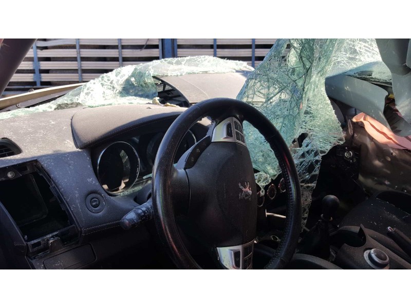 peugeot 4007 del año 2010