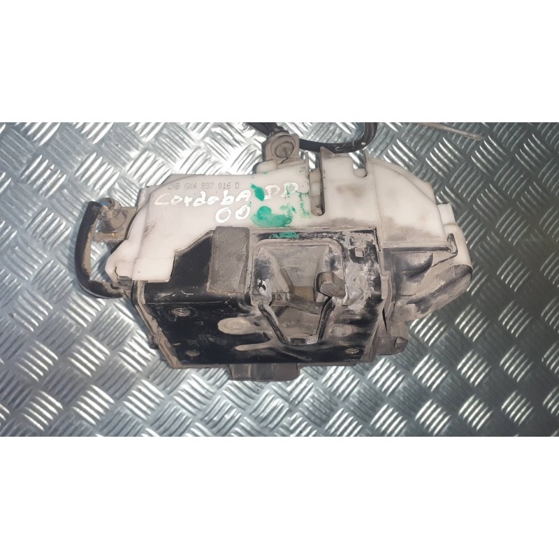 Recambio de cerradura puerta delantera derecha para seat cordoba berlina (6k2) signo referencia OEM IAM 2SBGK4837016D  