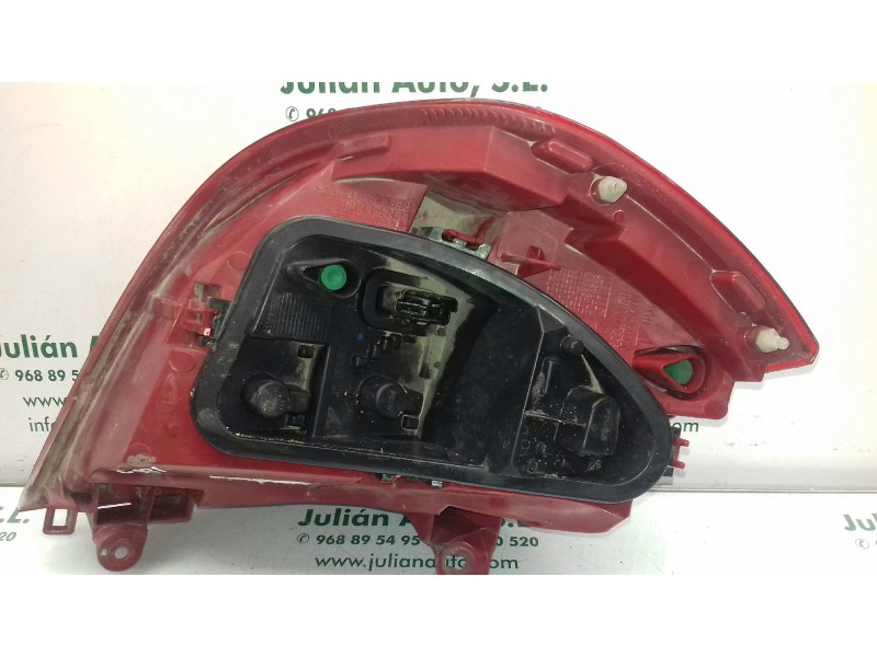 Recambio de piloto trasero derecho para renault clio iii exception 2 referencia OEM IAM 8200886946  