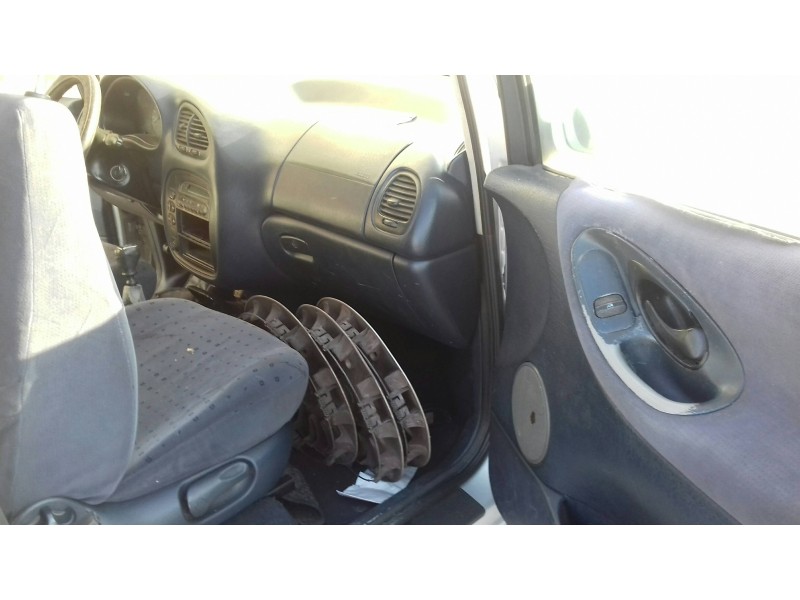 volkswagen sharan (7m8) del año 1999