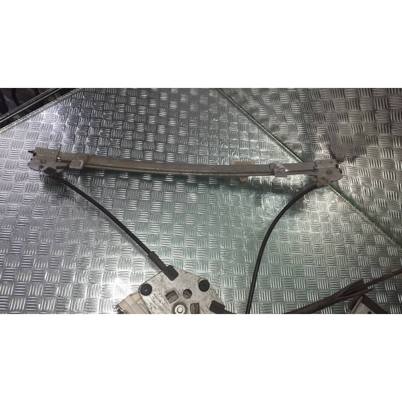 Recambio de elevalunas delantero derecho para volkswagen golf iv berlina (1j1) conceptline 4motion referencia OEM IAM 7746002101