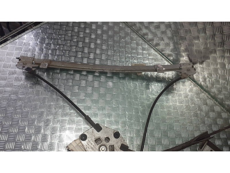 Recambio de elevalunas delantero derecho para volkswagen golf iv berlina (1j1) conceptline 4motion referencia OEM IAM 7746002101