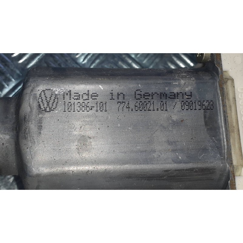 Recambio de elevalunas delantero derecho para volkswagen golf iv berlina (1j1) conceptline 4motion referencia OEM IAM 7746002101