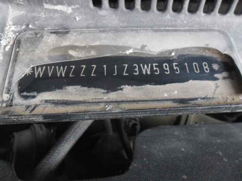 volkswagen bora berlina (1j2) del año 2003