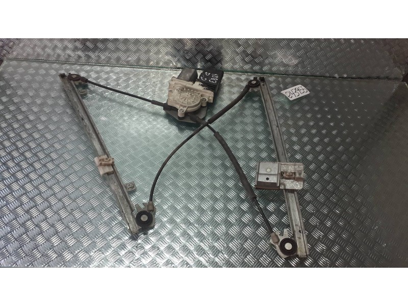 Recambio de elevalunas delantero derecho para volkswagen golf iv berlina (1j1) conceptline 4motion referencia OEM IAM 7746002101