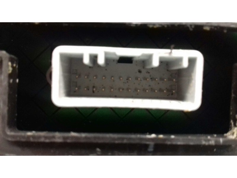 Recambio de cuadro instrumentos para renault clio iii exception 2 referencia OEM IAM 8200821001D 2RPF10A855A VISTEON