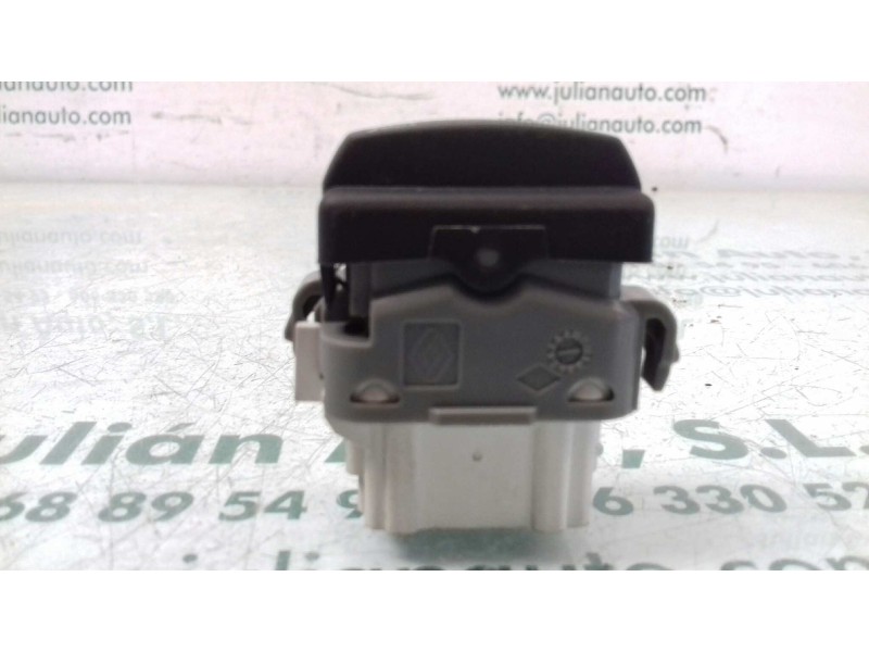 Recambio de interruptor para renault megane ii classic berlina dynamique referencia OEM IAM 424264 28082 CONTRL VELOCIDAD