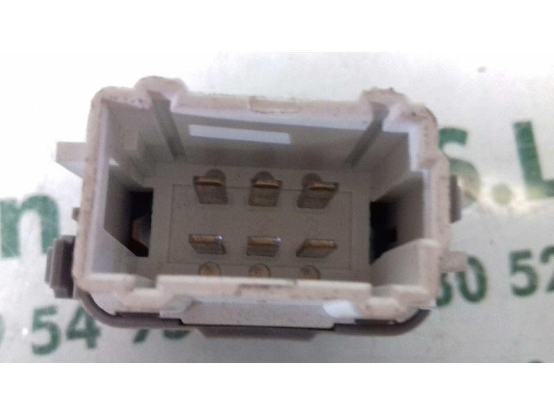 Recambio de interruptor para renault megane ii classic berlina dynamique referencia OEM IAM 424264 28082 CONTRL VELOCIDAD