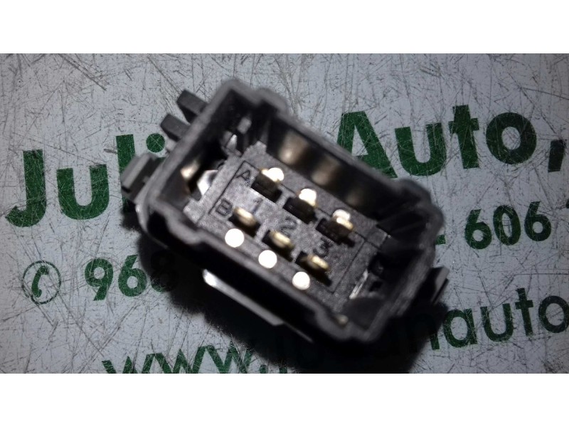 Recambio de interruptor para renault megane ii classic berlina dynamique referencia OEM IAM 107965A 2808202 ESP