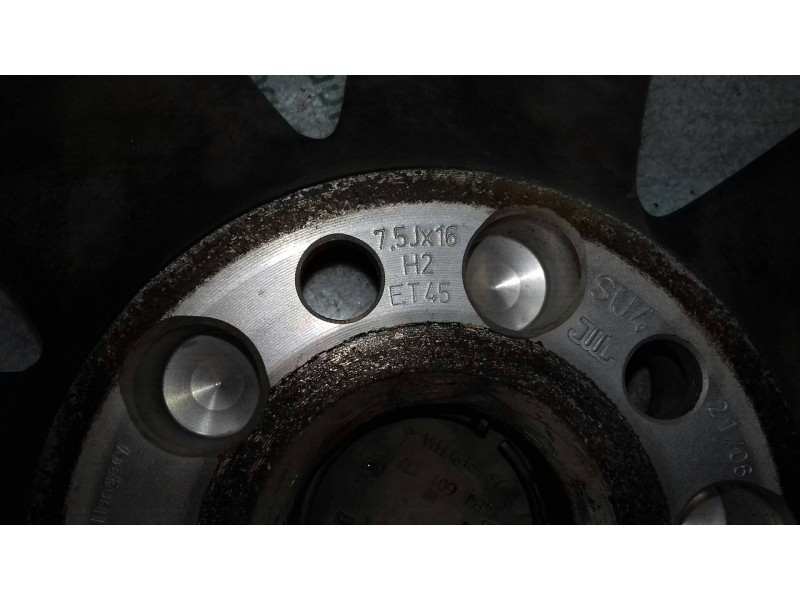 Recambio de llanta para audi a6 berlina (4f2) 2.7 tdi referencia OEM IAM 4F0601025AJ 7,5JX16H2 ET 45
