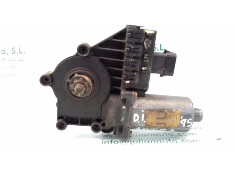 Recambio de motor elevalunas delantero derecho para opel astra f berlina básico referencia OEM IAM 90560431 0100191244 