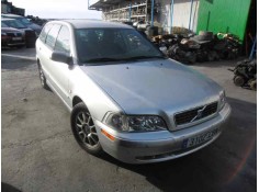 volvo v40 familiar del año 2002 2